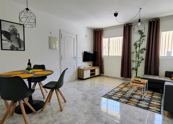 Fabelo Apartment, Apartment *